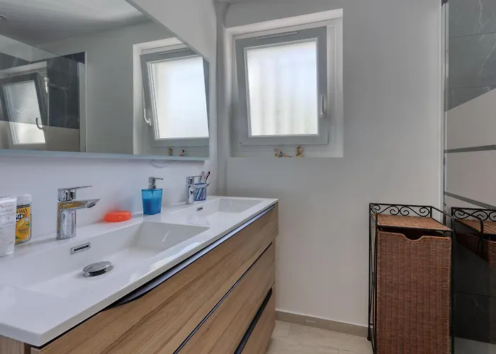 Apartment Cap Sanary - Appt Climatise 200 M De La